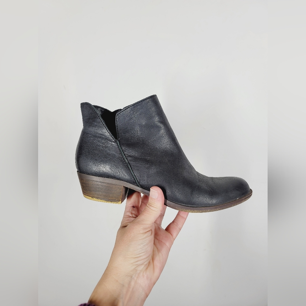 Lucky Brand Banterr Black Leather Ankle Boots, Size 8.5M